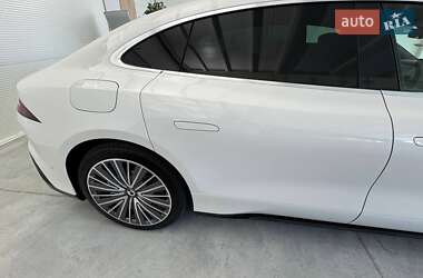 Седан Denza Z9 2025 в 