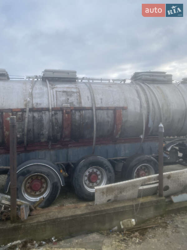 Цистерна полуприцеп Dijkstra DRVO 1982 в Городке