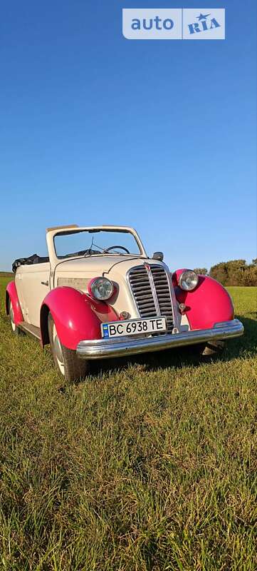 Кабріолет DKW F8 1939 в Львові