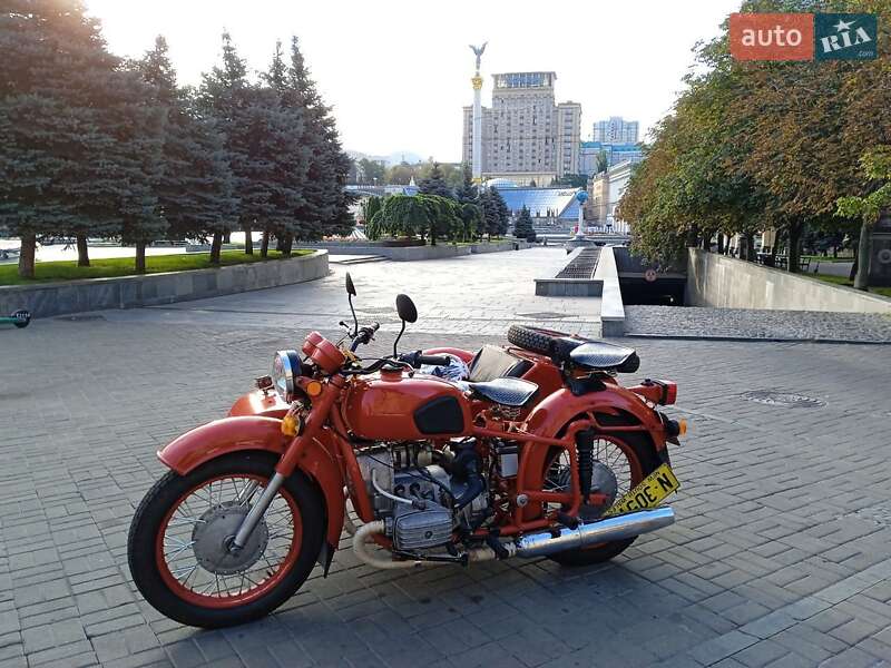 Мотоцикл з коляскою Днепр (КМЗ) Днепр-11 1991 в Бучі