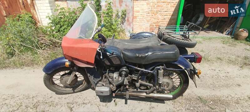 Мотоцикл з коляскою Днепр (КМЗ) Днепр-11 1991 в Олександрії