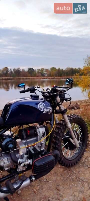 Кафе рейсер Днепр (КМЗ) Днепр-11 1990 в Липовце