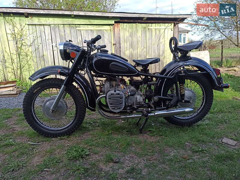 Мотоцикл Классік Днепр (КМЗ) Днепр-12 1981 в Баранівці