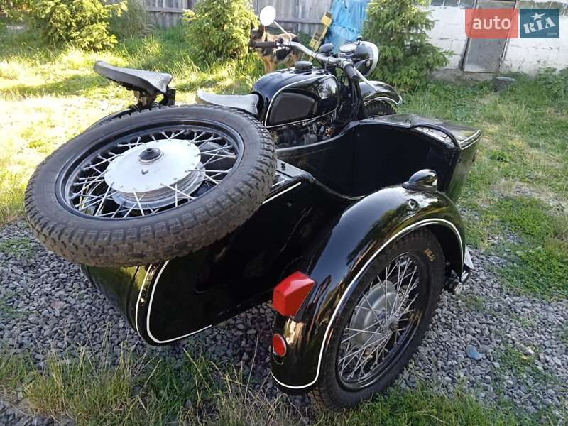 Вантажні моторолери, мотоцикли, скутери, мопеди Днепр (КМЗ) К 750 1982 в Ужгороді