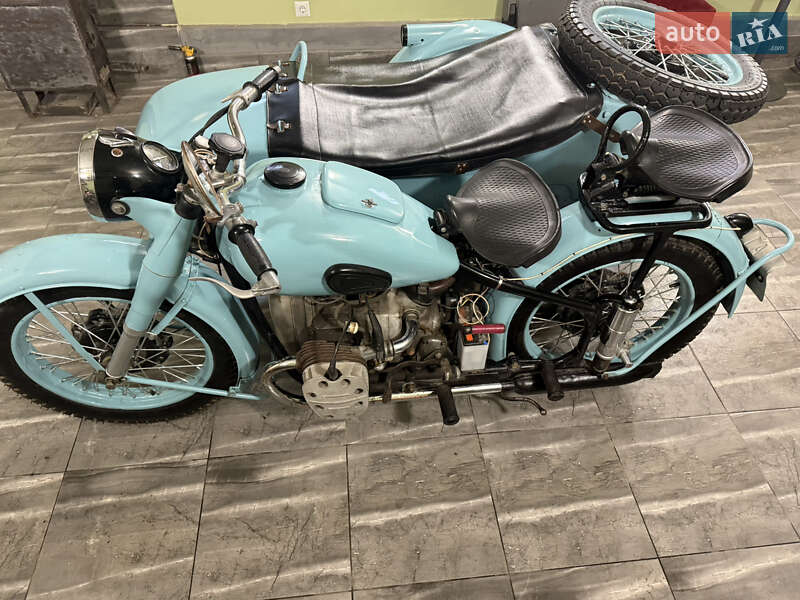 Мотоцикл с коляской Днепр (КМЗ) М-72 1961 в Киеве