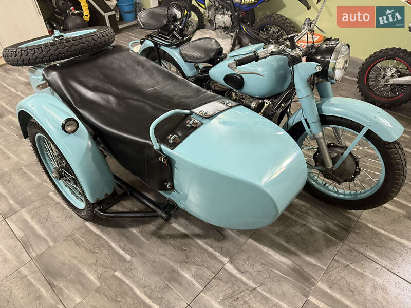 Мотоцикл с коляской Днепр (КМЗ) М-72 1961 в Киеве