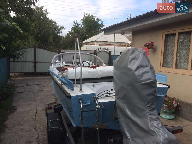 Катер Днепр 1 1980 в Конотопе