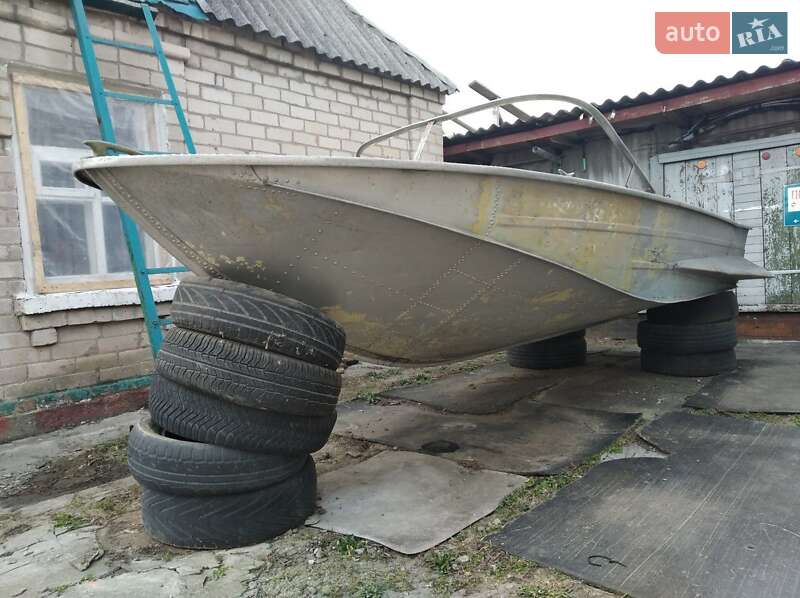 Катер Днепр 2 1978 в Запоріжжі