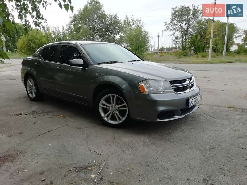 Седан Dodge Avenger 2012 в Днепре