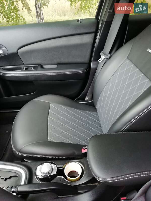 Седан Dodge Avenger 2012 в Днепре