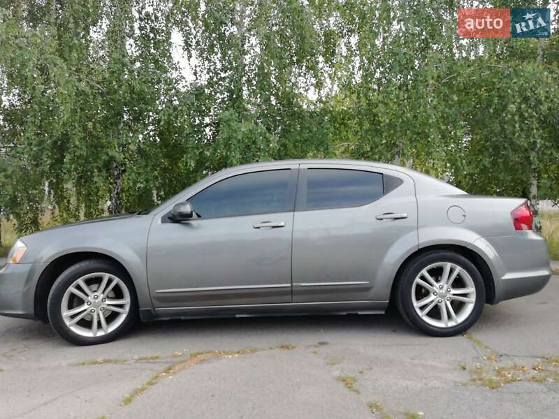 Седан Dodge Avenger 2012 в Днепре