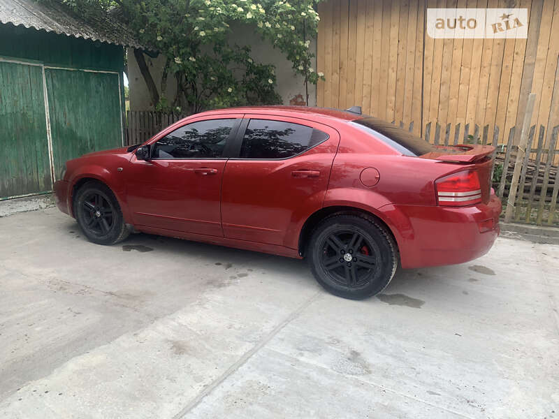 Седан Dodge Avenger 2008 в Долине