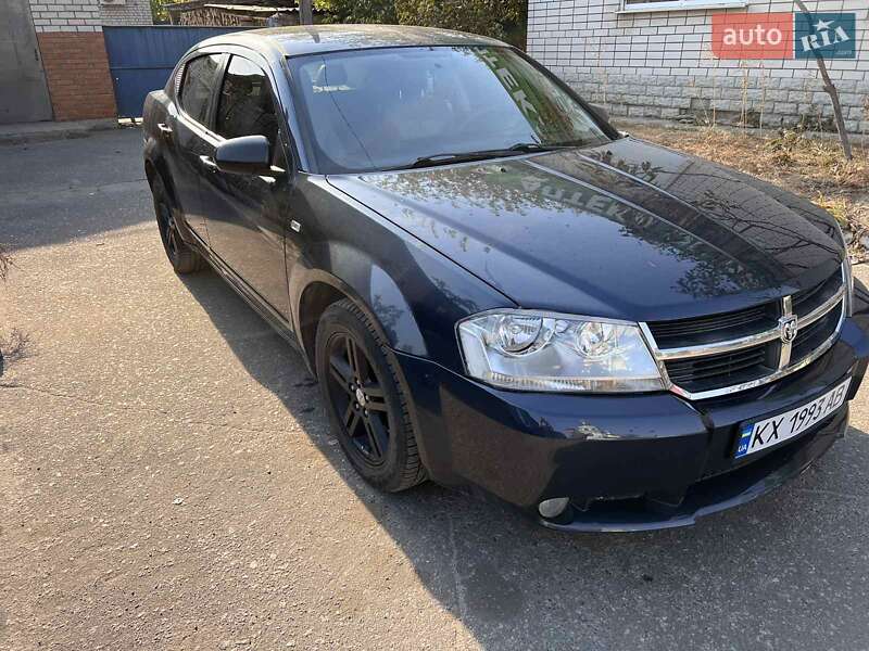 Седан Dodge Avenger 2008 в Изюме