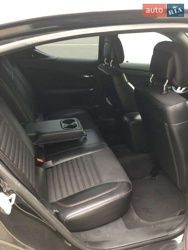 Седан Dodge Avenger 2013 в Києві