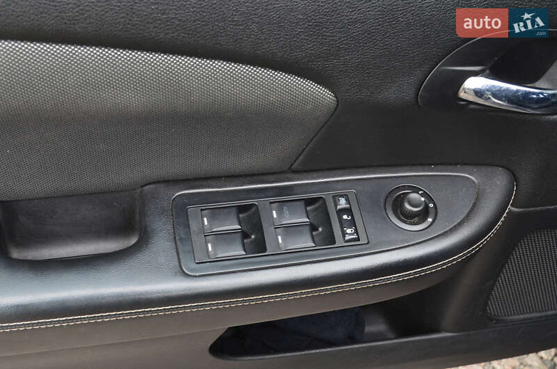 Седан Dodge Avenger 2012 в Киеве