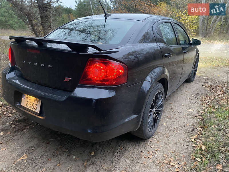 Седан Dodge Avenger 2013 в Днепре