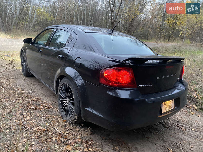 Седан Dodge Avenger 2013 в Днепре