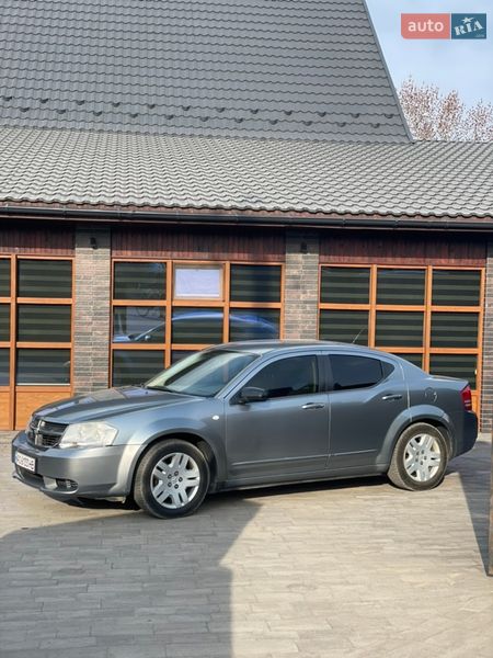 Седан Dodge Avenger 2008 в Іршаві