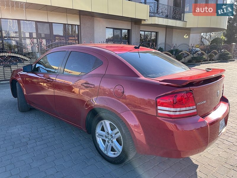 Седан Dodge Avenger 2010 в Шепетовке