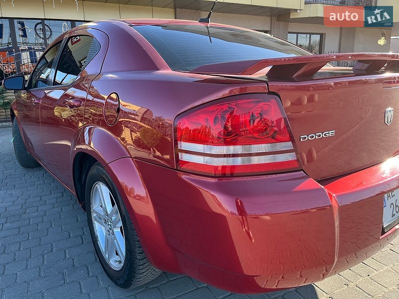 Седан Dodge Avenger 2010 в Шепетовке