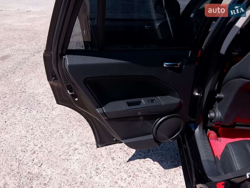 Внедорожник / Кроссовер Dodge Caliber 2008 в Новояворовске