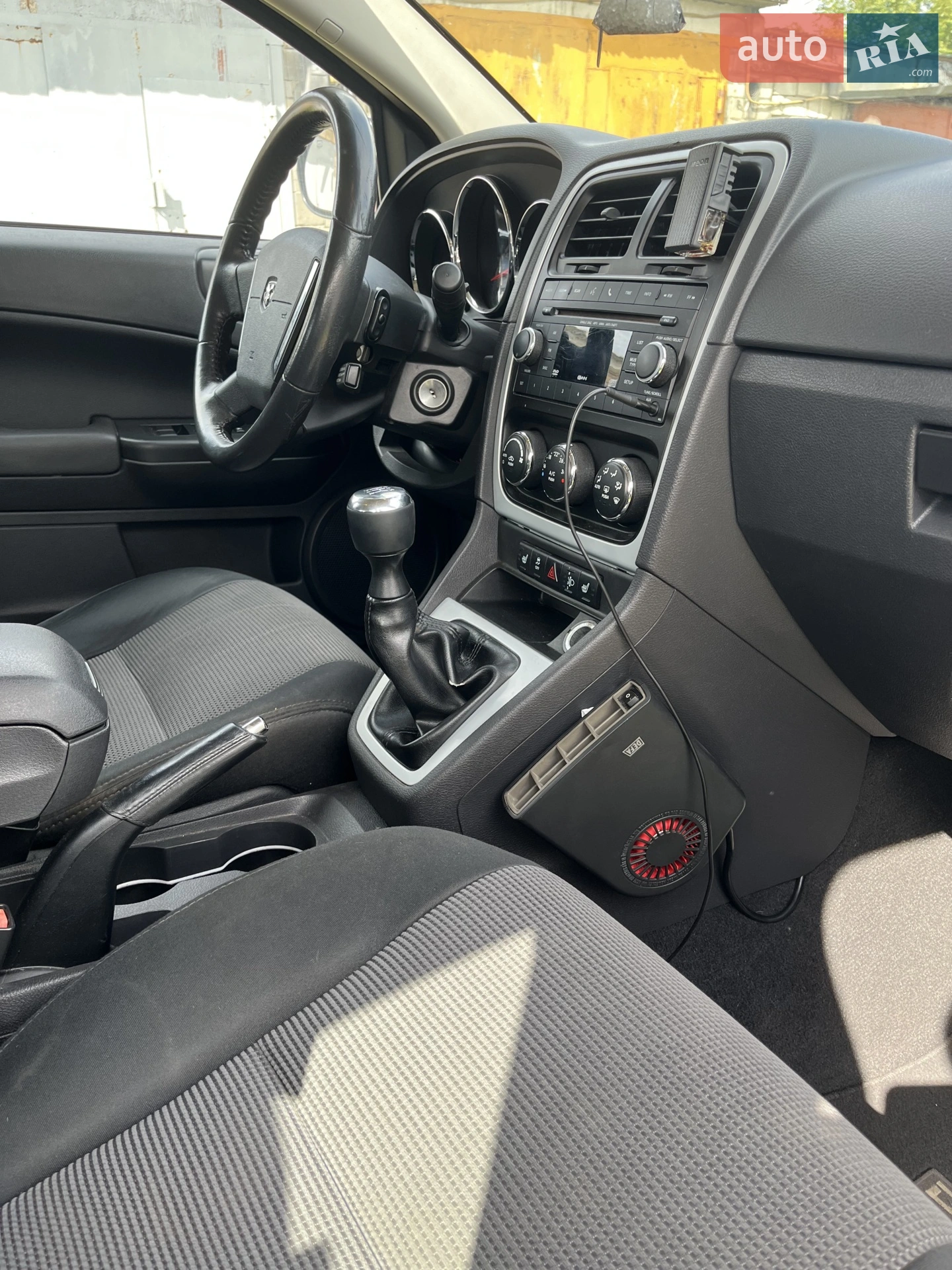 2010 Dodge Caliber - мініатюра 29
