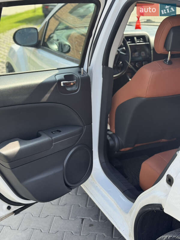 Внедорожник / Кроссовер Dodge Caliber 2011 в Ивано-Франковске
