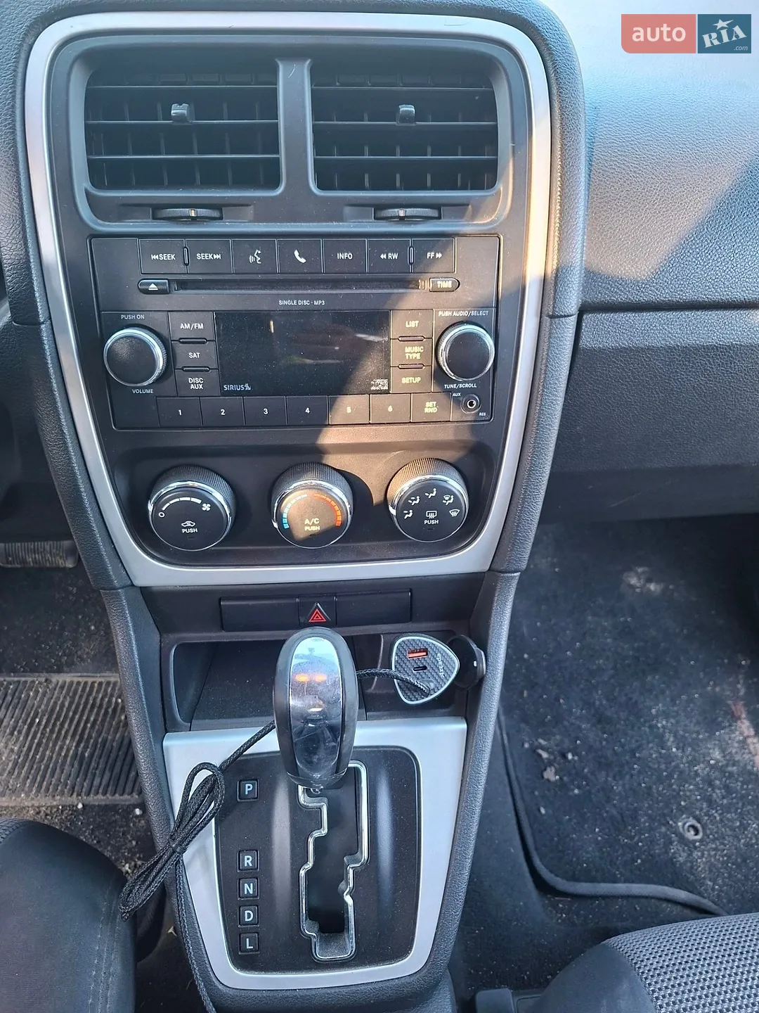 2010 Dodge Caliber - мініатюра 4