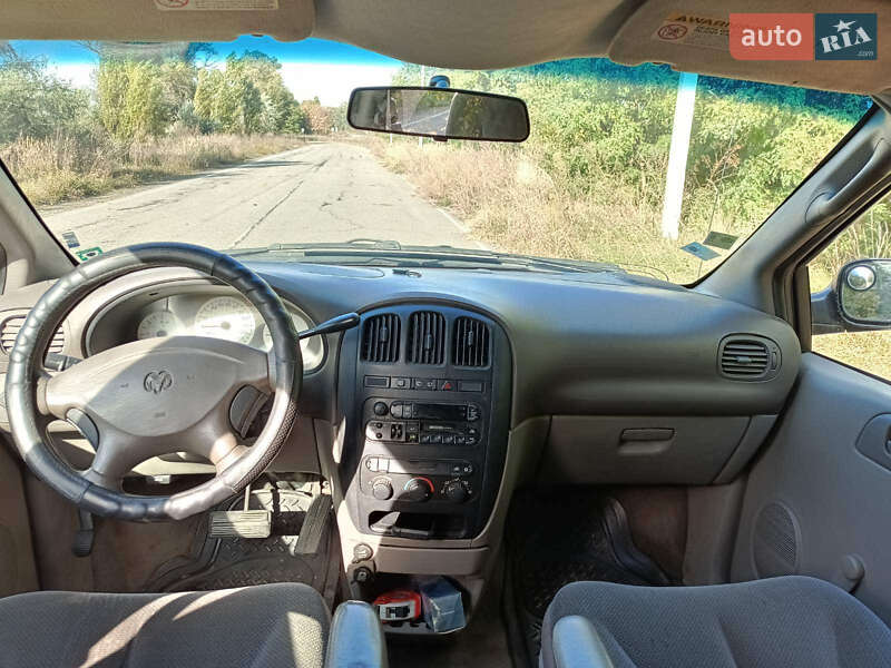 Минивэн Dodge Caravan 2002 в Кременчуге