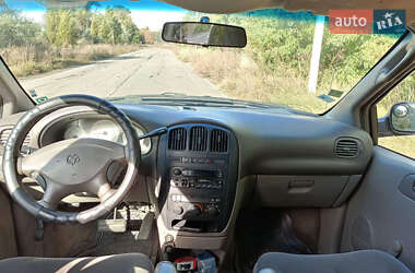 Минивэн Dodge Caravan 2002 в 