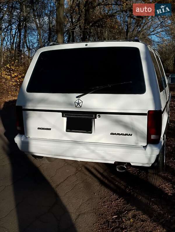 Мінівен Dodge Caravan 1990 в Житомирі фото 5 Мінівен Dodge Caravan 1990 в Житомирі