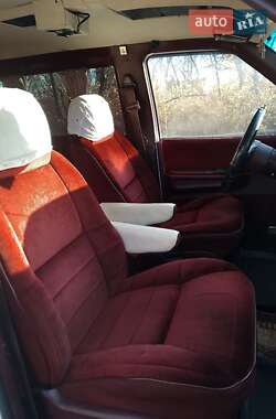 Мінівен Dodge Caravan 1990 в 