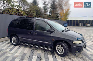 Минивэн Dodge Caravan 1997 в 