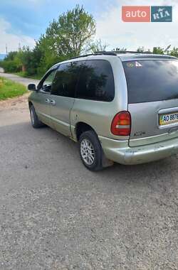 Мінівен Dodge Caravan 1996 в 