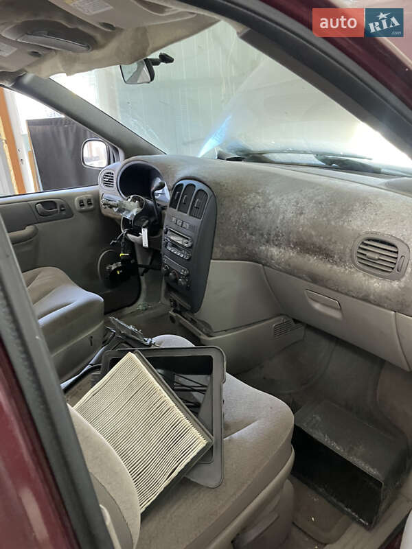 Мінівен Dodge Caravan 2003 в Броварах