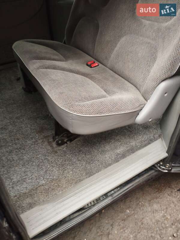 Минивэн Dodge Caravan 2005 в Кицмани