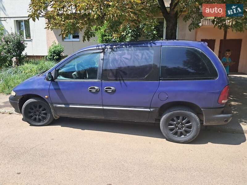 Минивэн Dodge Caravan 1997 в Ужгороде