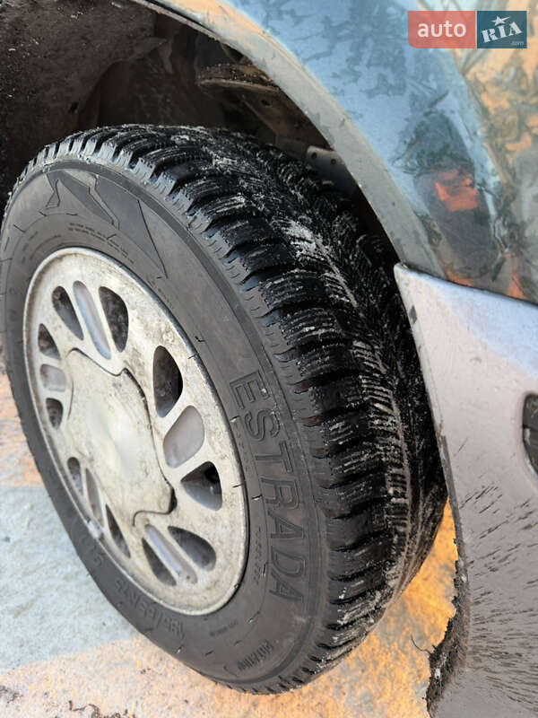 Минивэн Dodge Caravan 1995 в Киеве