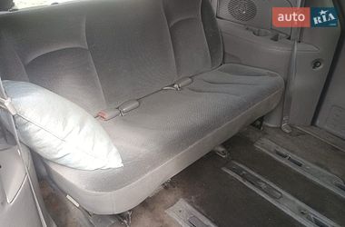 Мінівен Dodge Caravan 2002 в Ізюмі