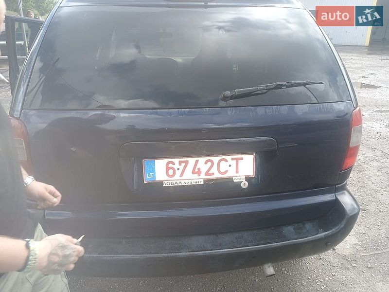 Мінівен Dodge Caravan 2002 в Ізюмі