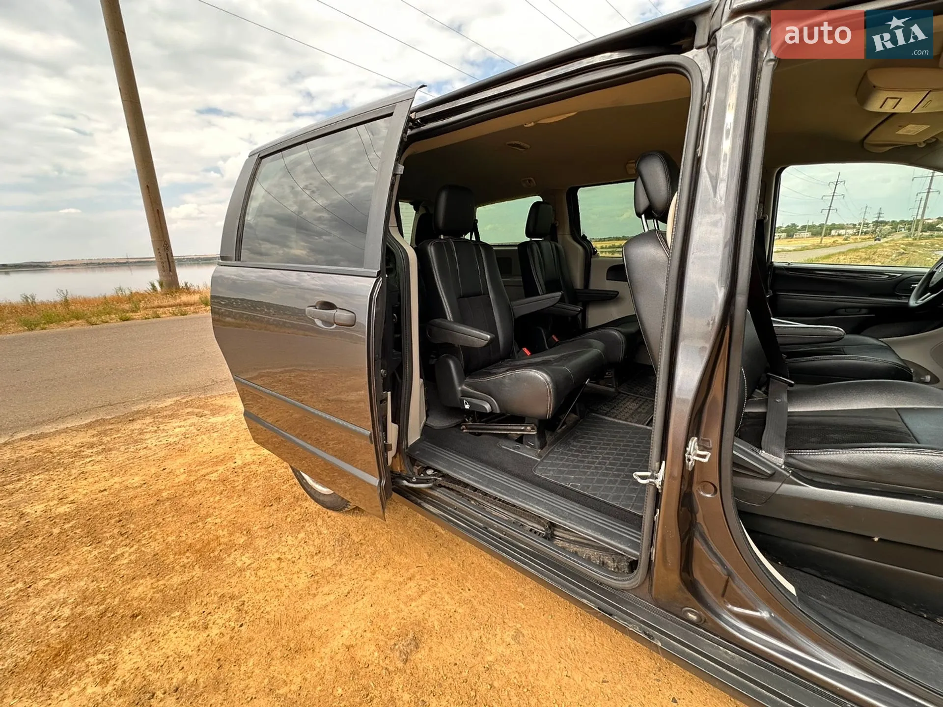2015 Dodge Caravan - мініатюра 9