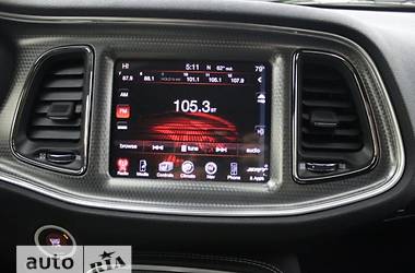 Купе Dodge Challenger 2017 в 