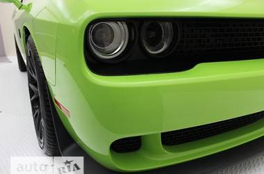 Купе Dodge Challenger 2017 в 