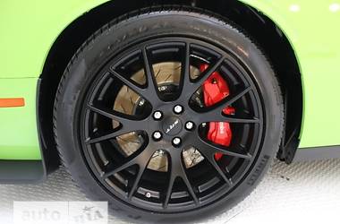 Купе Dodge Challenger 2017 в 