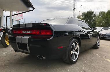 Седан Dodge Challenger 2014 в Киеве