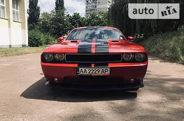 Купе Dodge Challenger 2012 в Києві