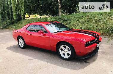 Купе Dodge Challenger 2012 в Києві