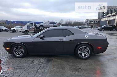 Купе Dodge Challenger 2015 в Львове