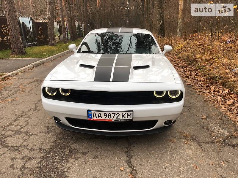 Купе Dodge Challenger 2015 в Киеве