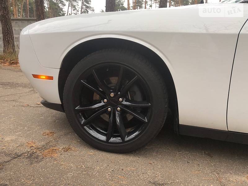 Купе Dodge Challenger 2015 в Киеве